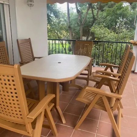 Sun Retreat • 3br For 6 - Pass The Keys מארבלה