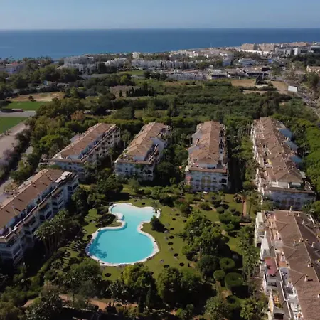 Lägenhet Sun Retreat • 3br For 6 - Pass The Keys Marbella